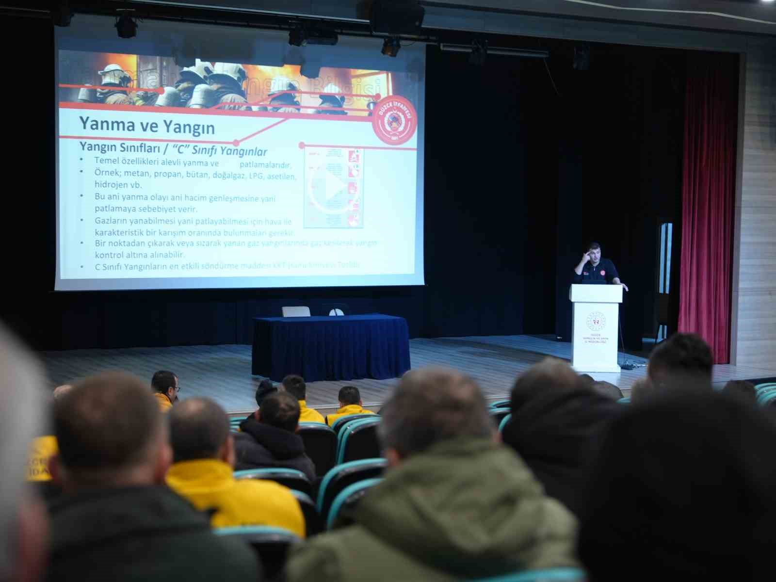 Minikler acil durum ve müdahale yöntemlerini öğrendi
