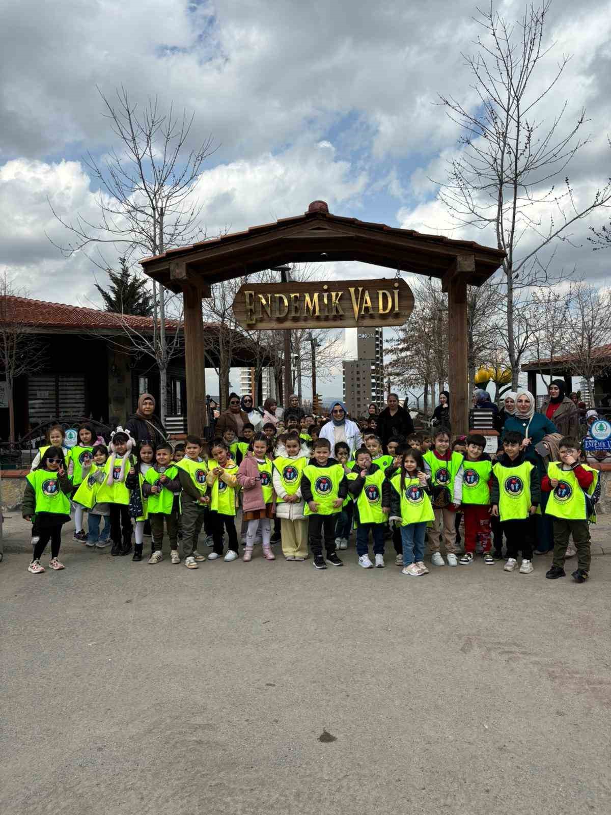 Minikler için doğada eğlence ve eğitim bir arada
