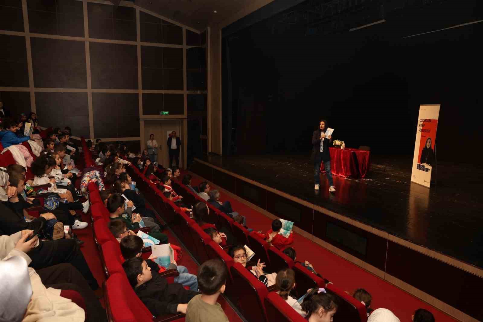 Minikler, "Kızıl Kaptan" ile hayal yolculuğuna çıktı
