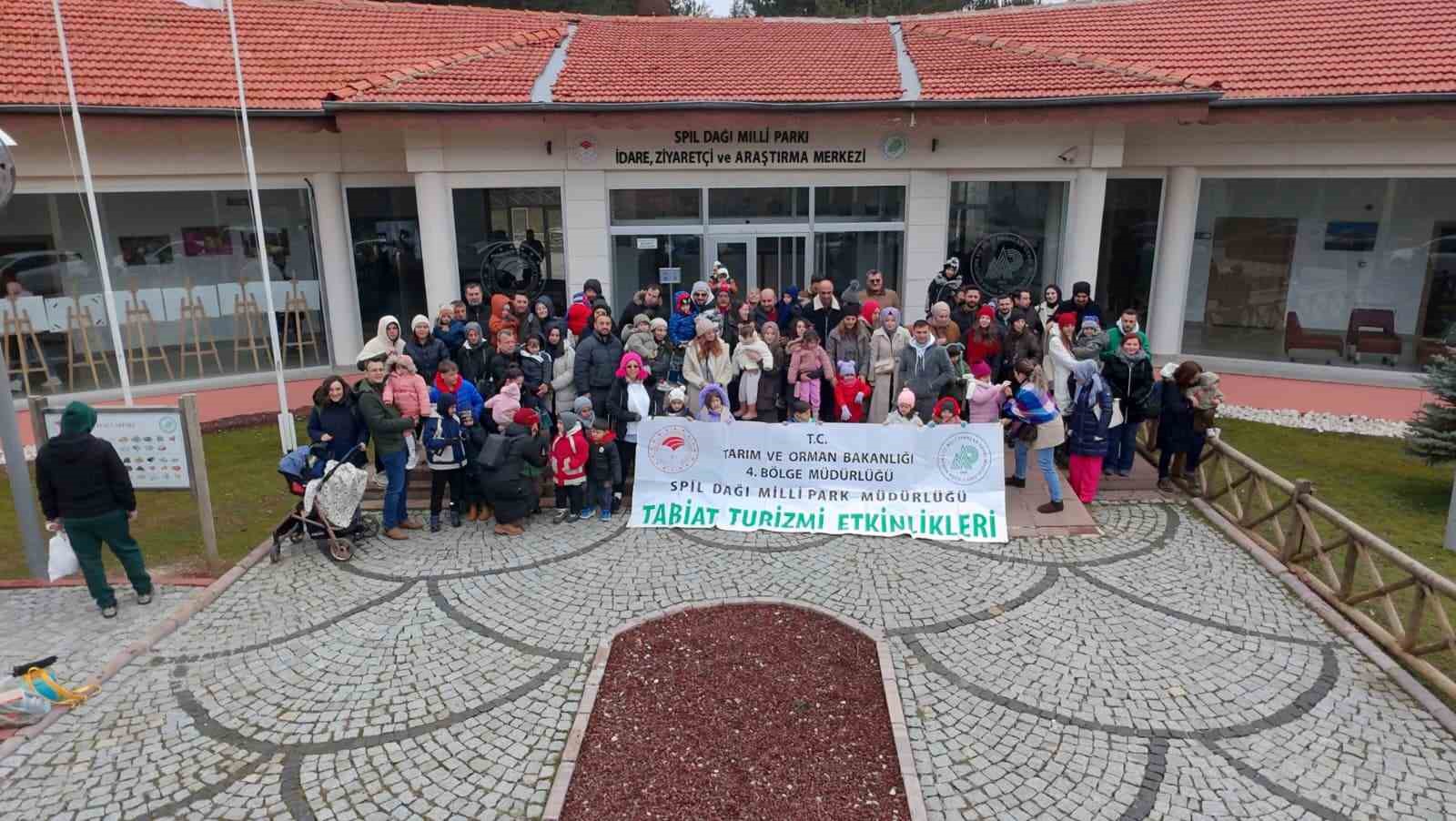 Minikler Spil Dağı’nda doğayla buluştu
