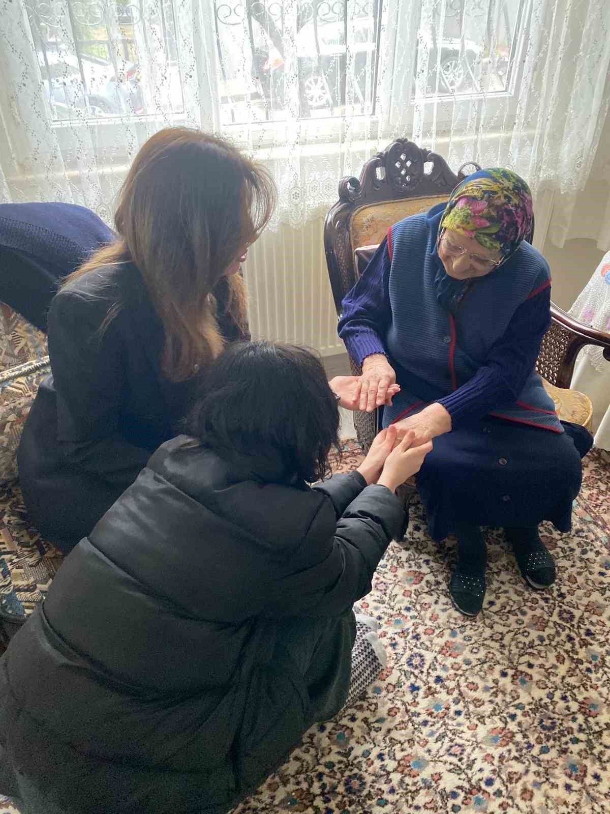 Miniklerden büyüklere bayramda en anlamlı hediye
