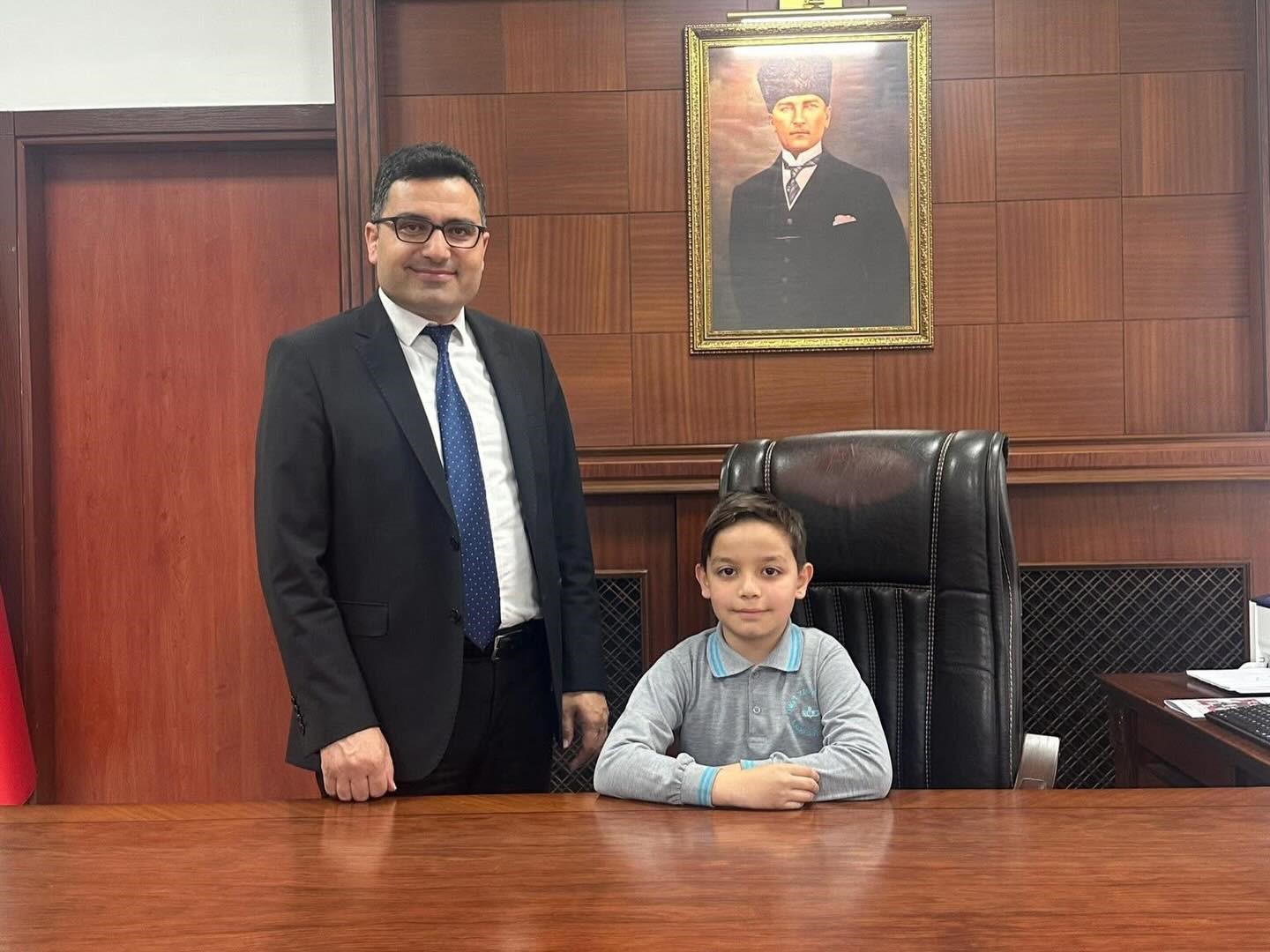 Miniklerden Kaymakam Köksal’a 23 Nisan Ziyareti
