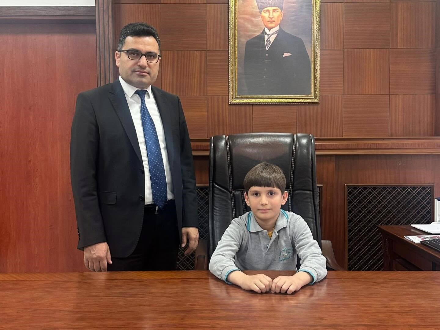 Miniklerden Kaymakam Köksal’a 23 Nisan Ziyareti
