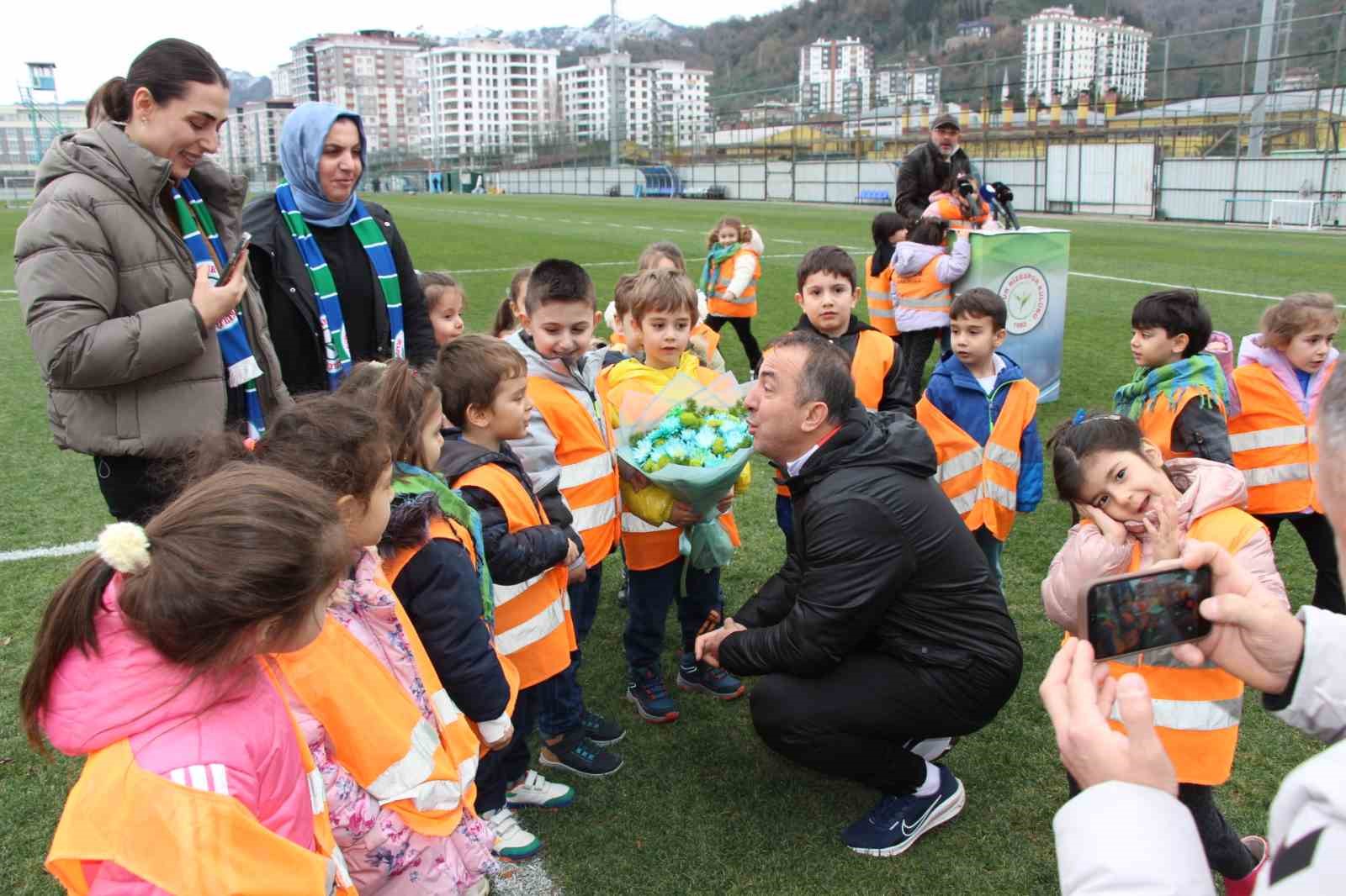 Miniklerden, Rizespor’a ziyaret
