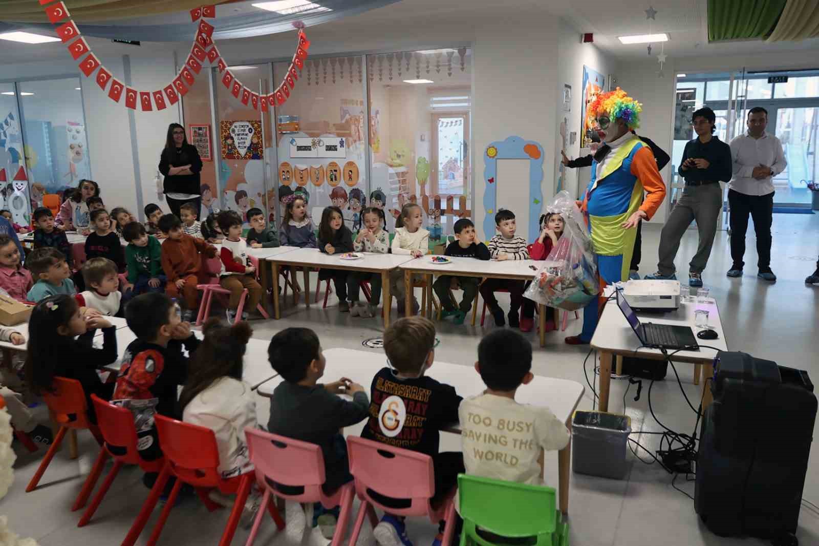 Miniklere geri dönüşüm bilinci aşılanıyo
