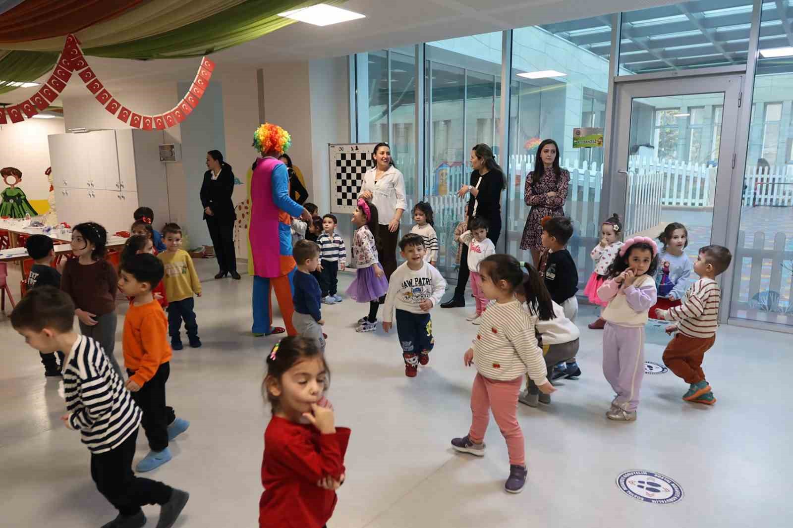 Miniklere geri dönüşüm bilinci aşılanıyo
