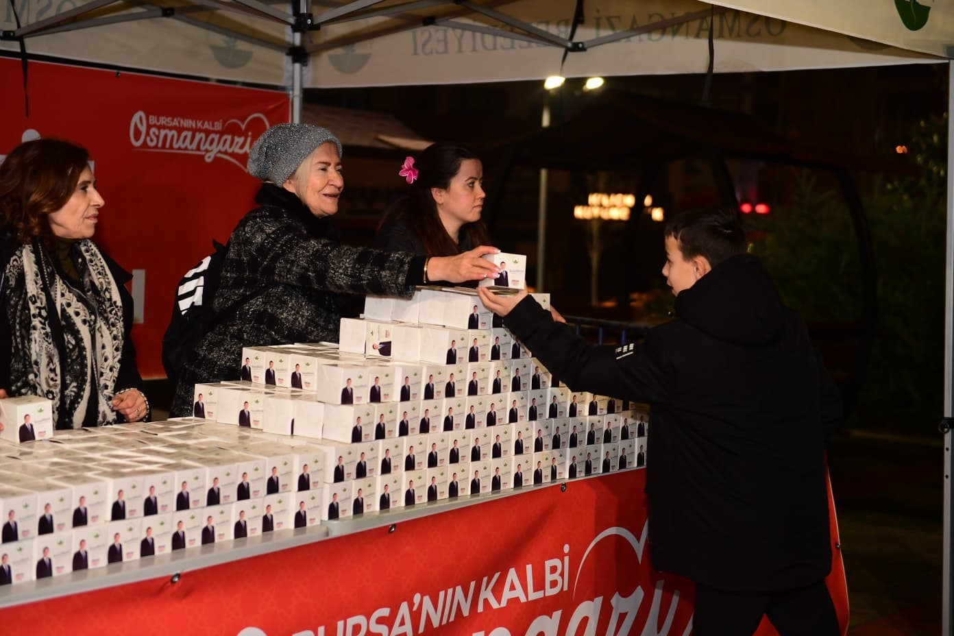 Miraç Kandili’nde Osmangazi’de gönüller bir oldu
