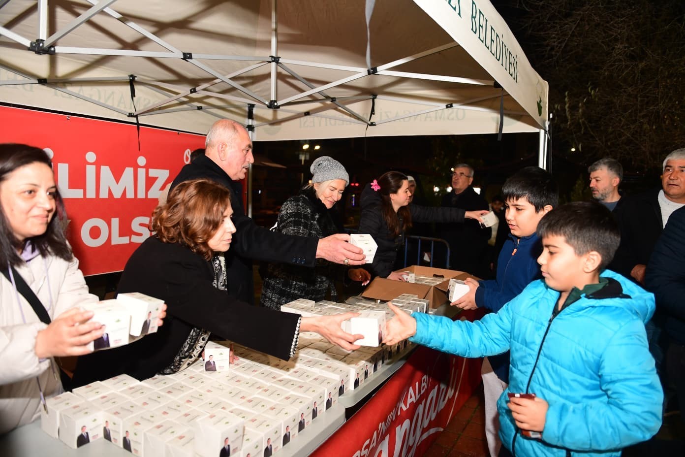 Miraç Kandili’nde Osmangazi’de gönüller bir oldu
