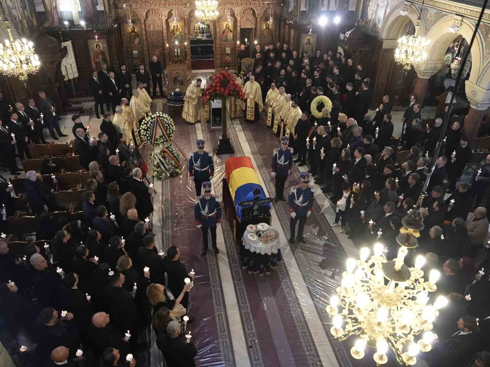 Mircea Lucescu son yolculuğuna uğurlandı
