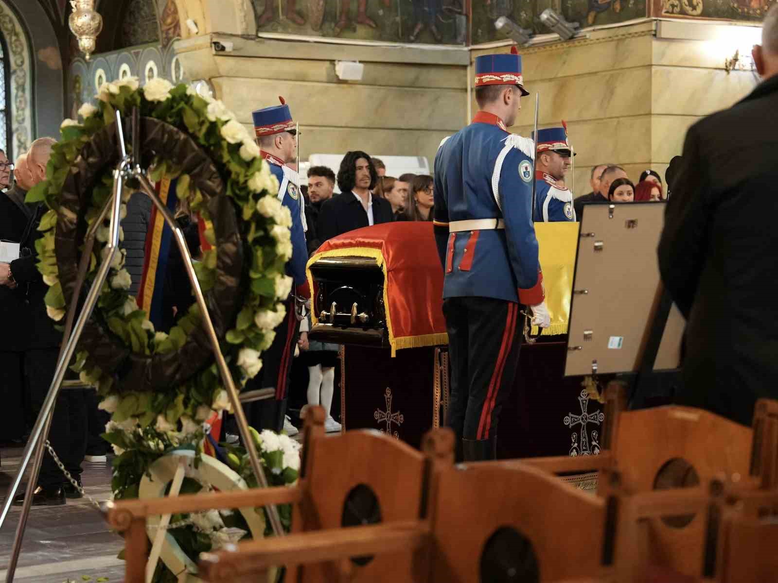 Mircea Lucescu son yolculuğuna uğurlandı
