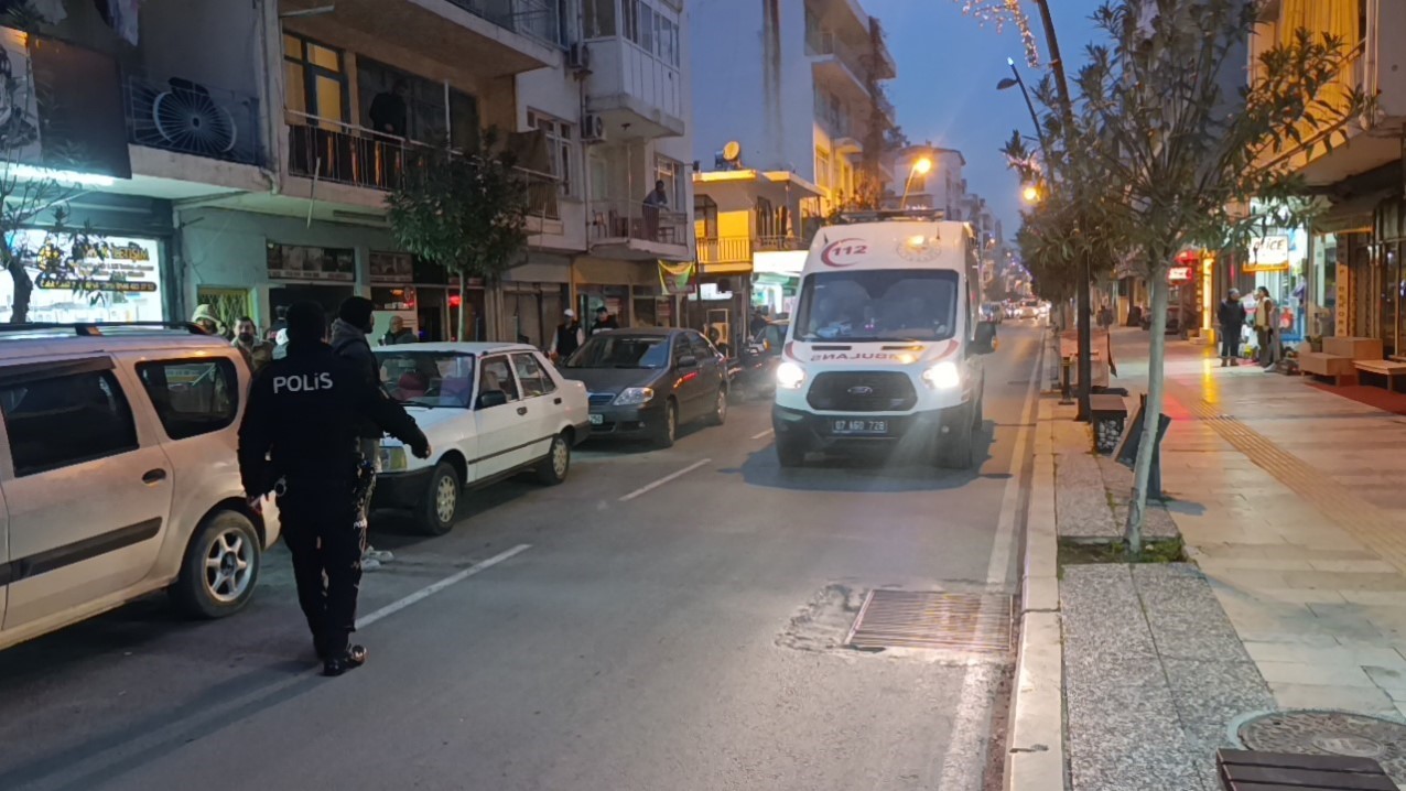 Misafir olarak kaldığı akrabasının evinin merdivenlerinde ölü bulundu
