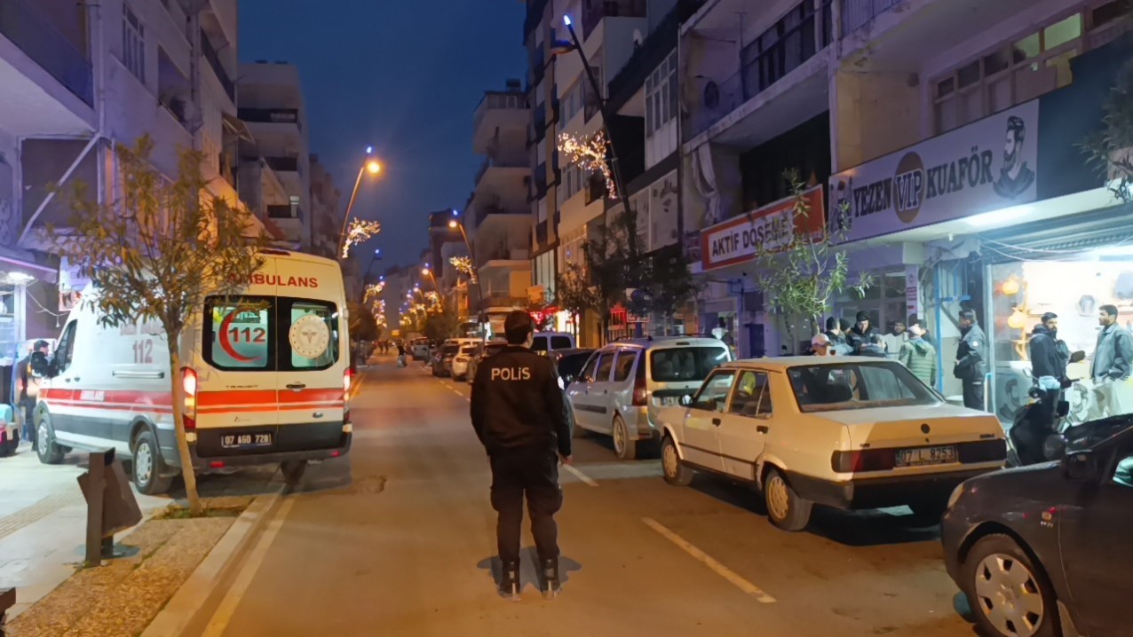 Misafir olarak kaldığı akrabasının evinin merdivenlerinde ölü bulundu
