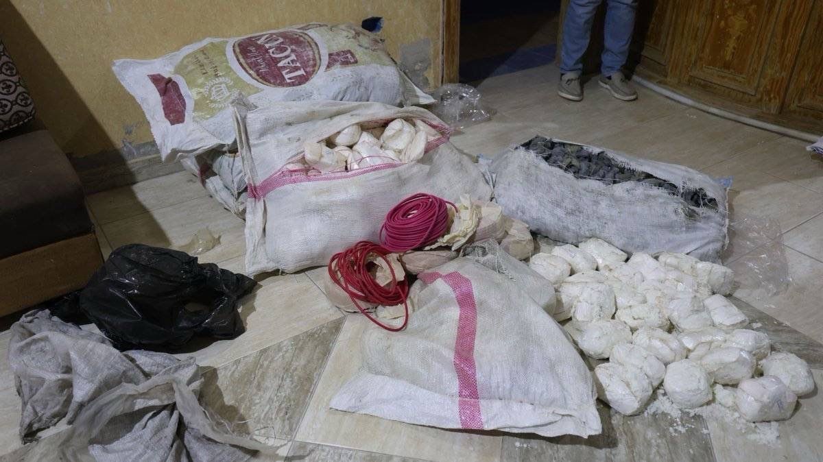 MİT’in istihbari çalışmaları sonucu Şam’da DEAŞ’a bağlı hücre çökertildi: 3 DEAŞ’lı yakalandı
