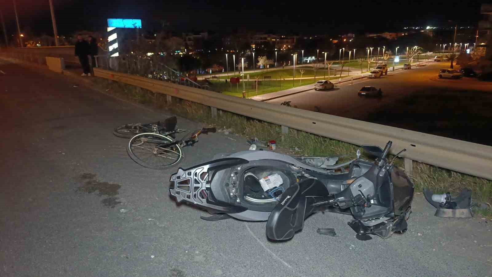 Motosiklet ile bisiklet çarpıştı: 2 ağır yaralı
