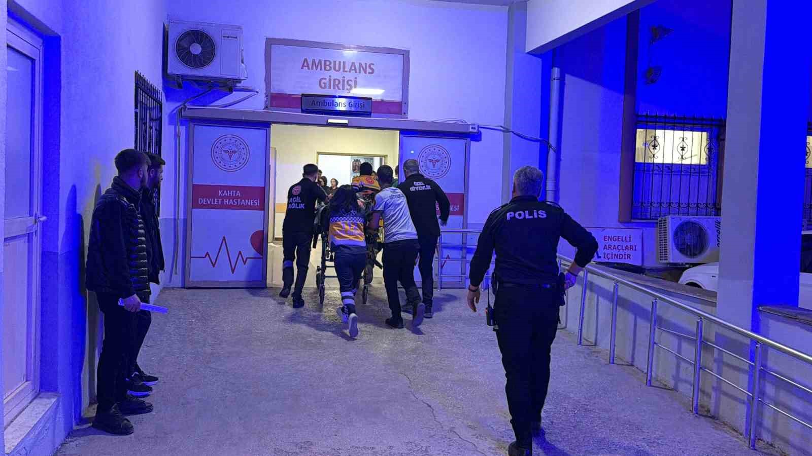 Motosiklet ile kamyonet çarpıştı: 1 ağır yaralı
