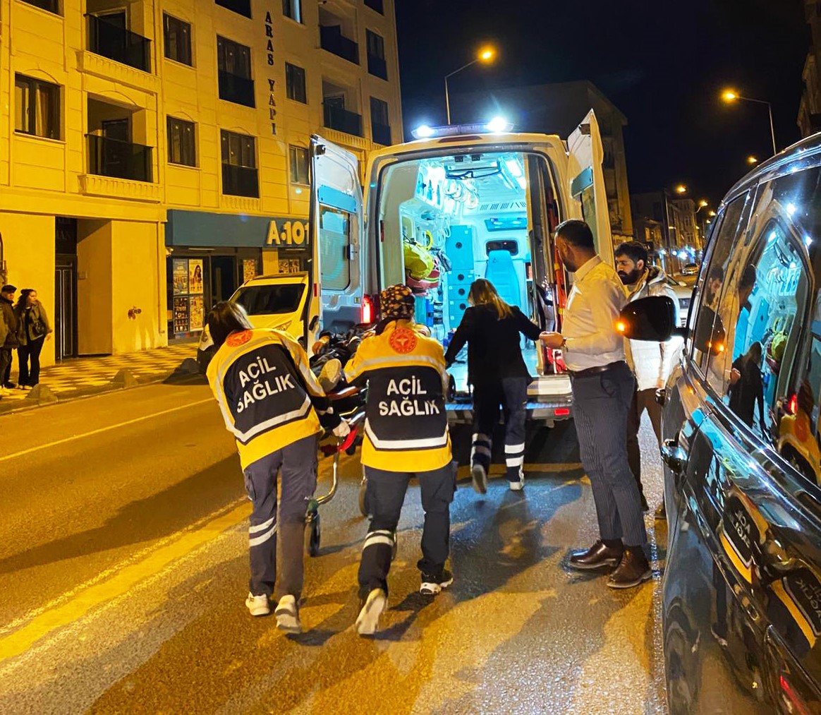 Motosiklet ile otomobil çarpıştı: 1 yaralı
