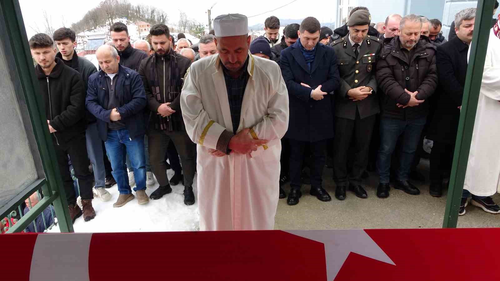 Motosiklet kazasında hayatını kaybeden astsubay, Ordu’da toprağa verildi

