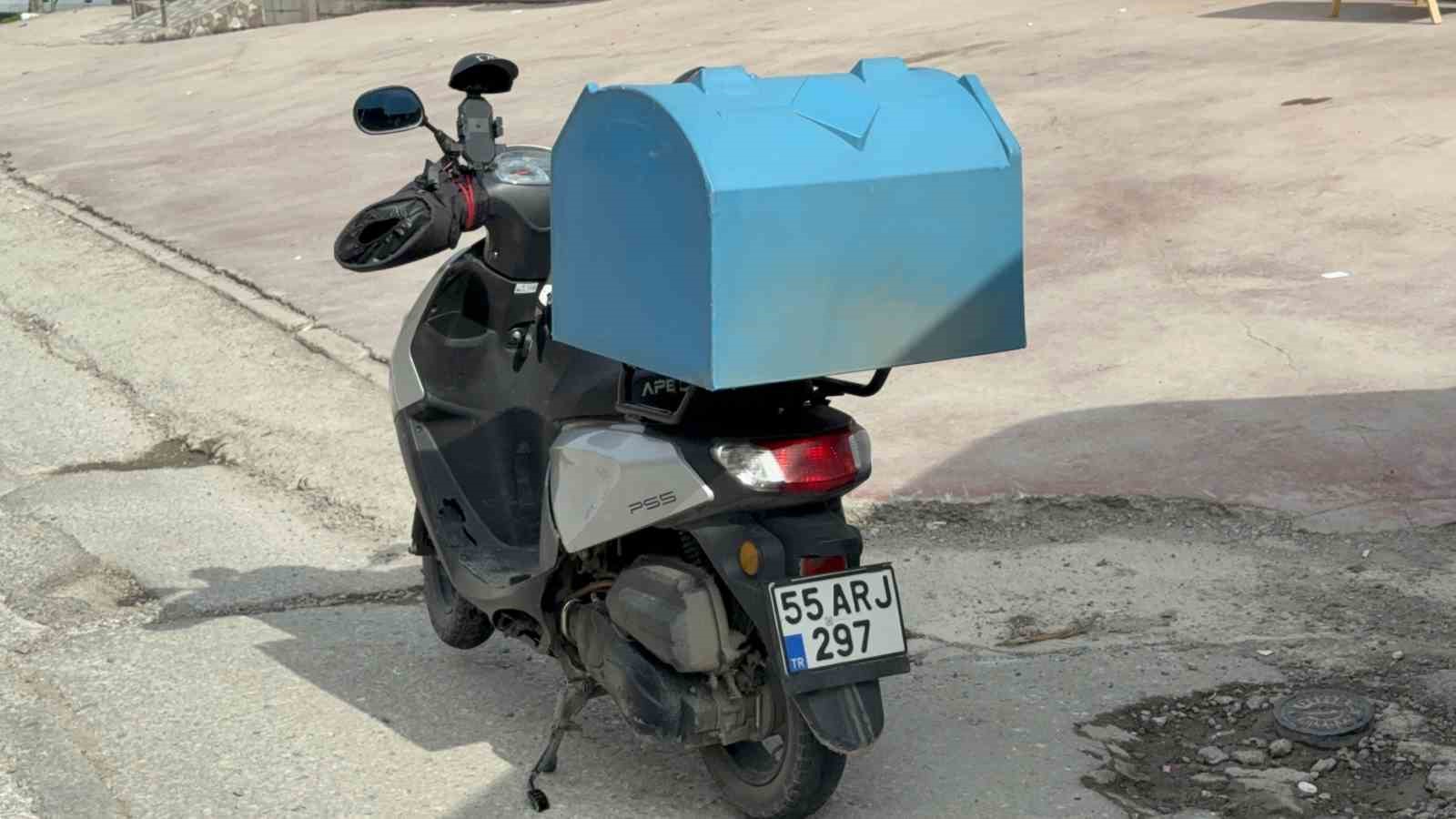 Motosiklet otomobile çarptı, 2 kardeş yaralandı
