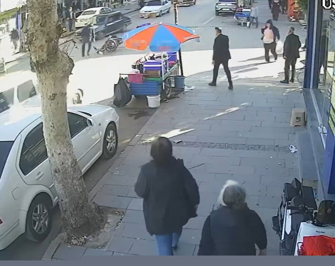 Motosiklet otomobille çarpıştı: 1 yaralı
