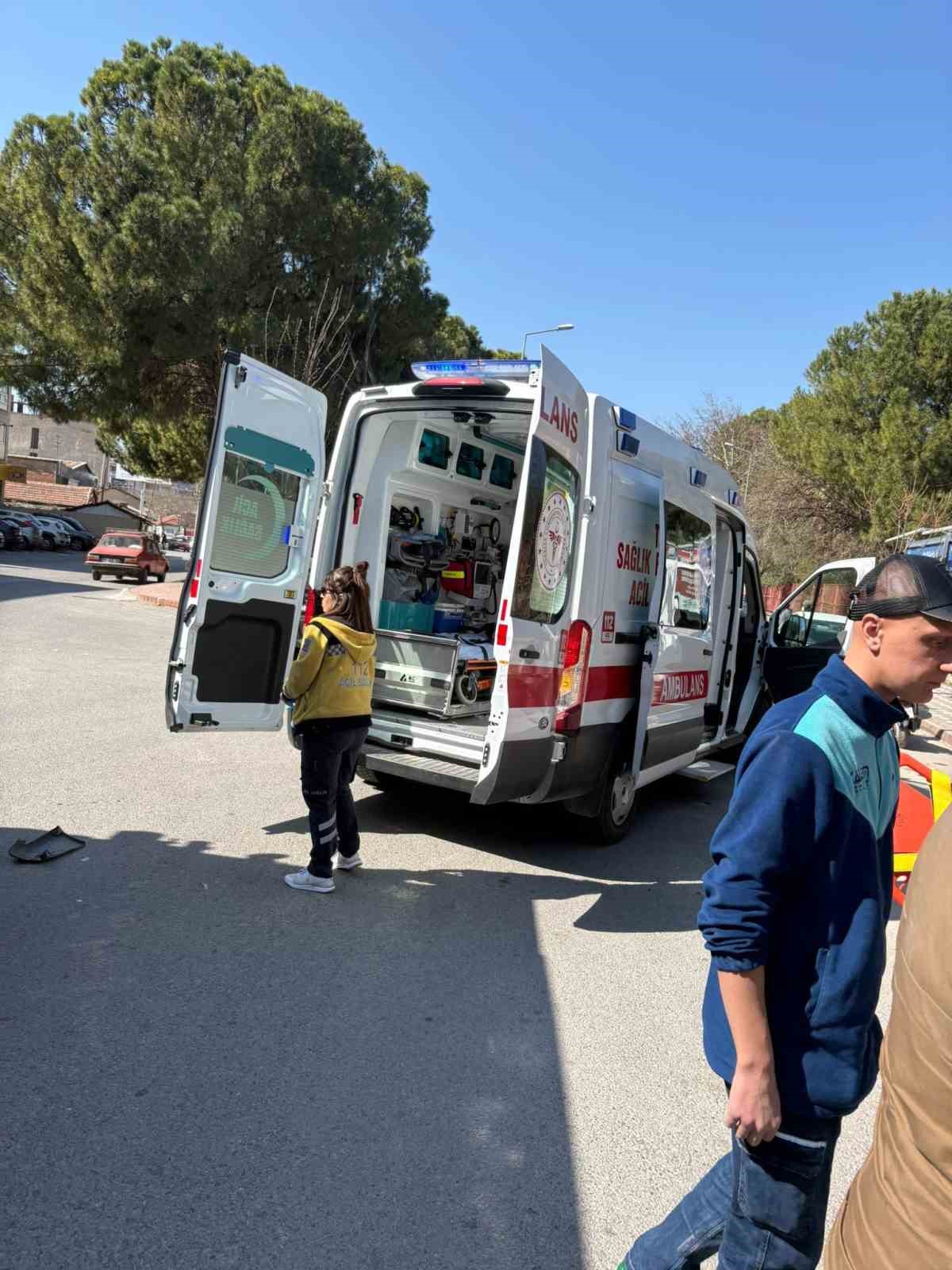 Motosiklet sürücüsü ölümden döndü
