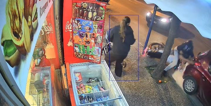 Motosiklet sürücüsünün ölümden döndüğü kaza kamerada
