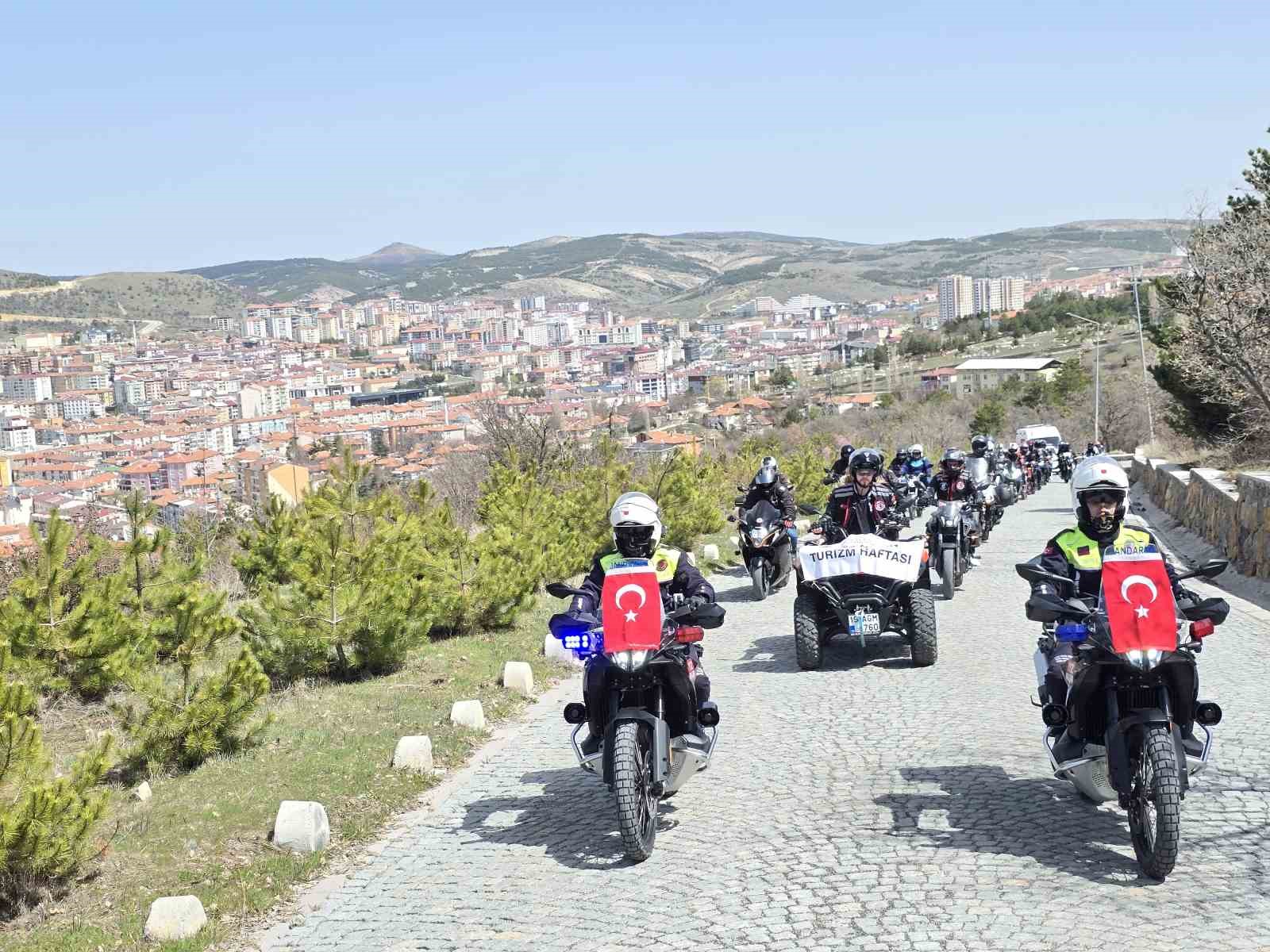 Motosiklet tutkunları Çamlık Milli Parkı’nda buluştu
