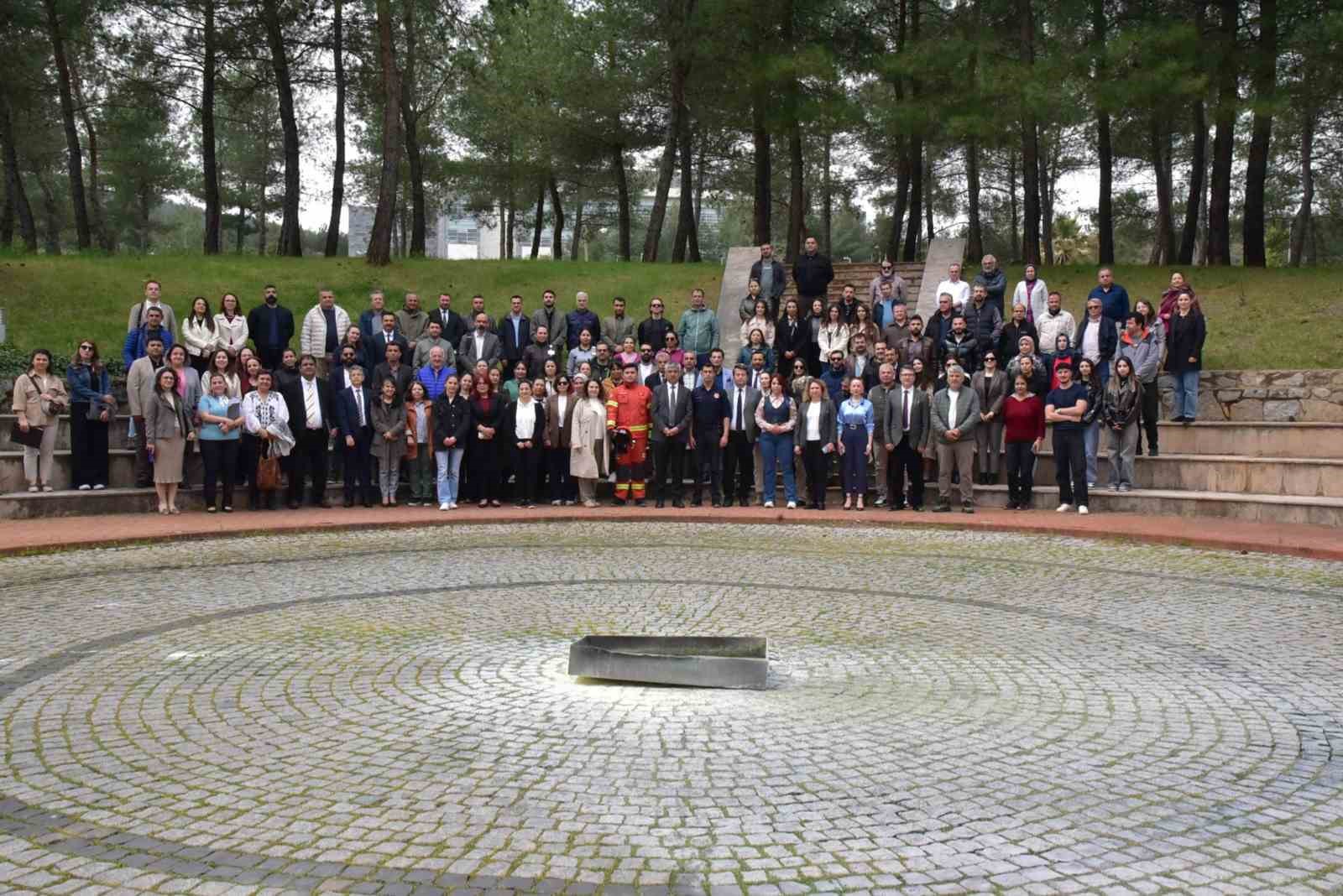 MSKÜ akademik ve idari personeline yangın eğitimi
