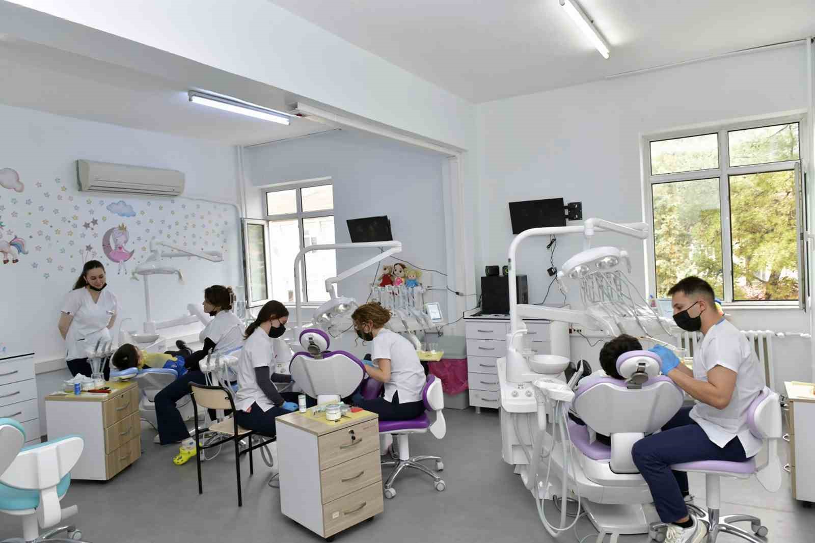 MSKÜ Diş Hekimliği Fakültesi’nde Pedodonti Kliniği hizmete girdi
