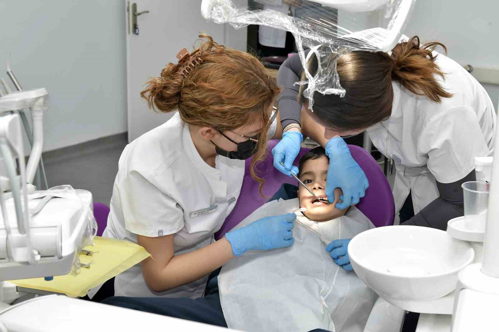 MSKÜ Diş Hekimliği Fakültesi’nde Pedodonti Kliniği hizmete girdi
