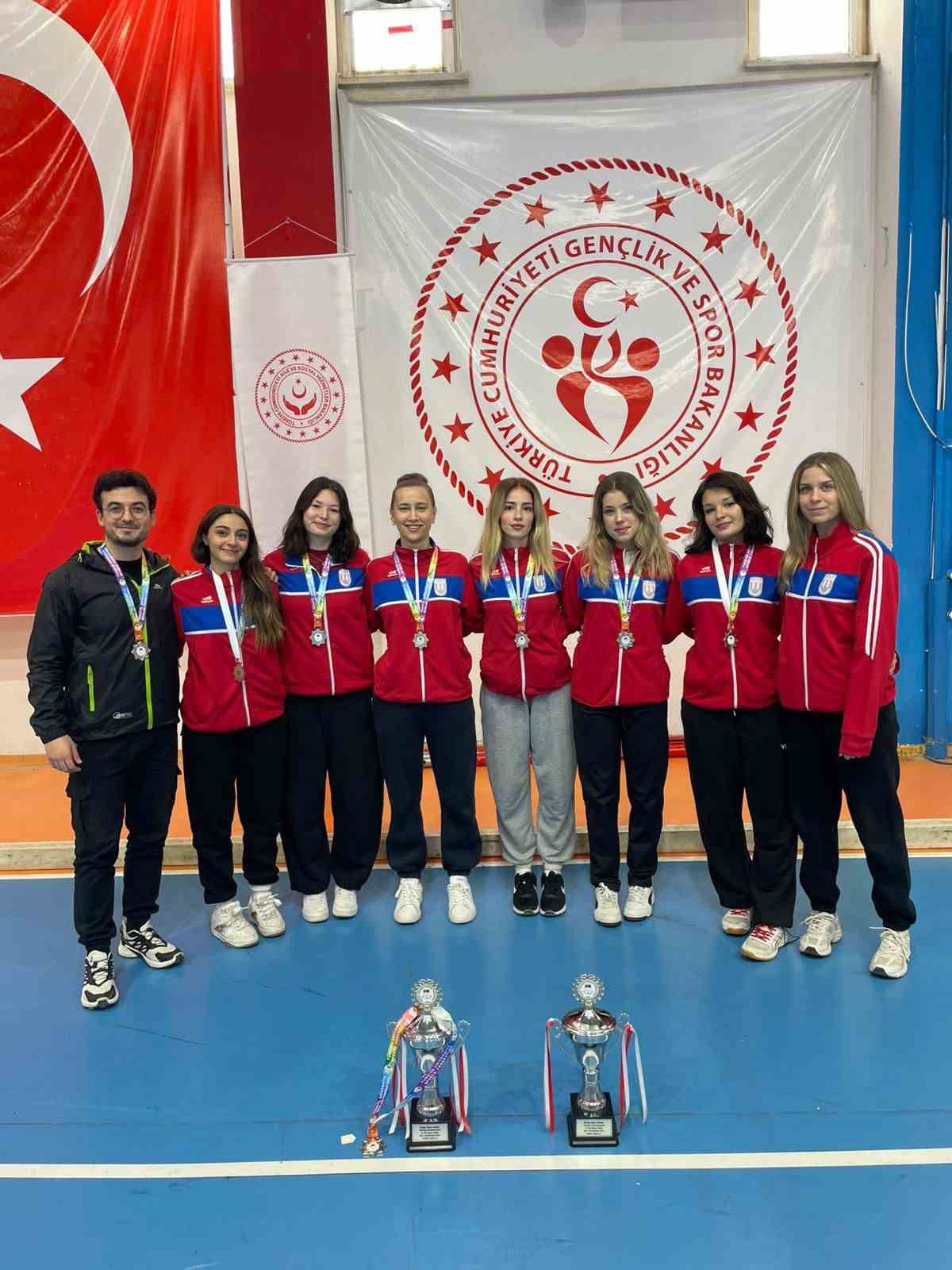 MSKÜ hokeyde Türkiye ikincisi oldu
