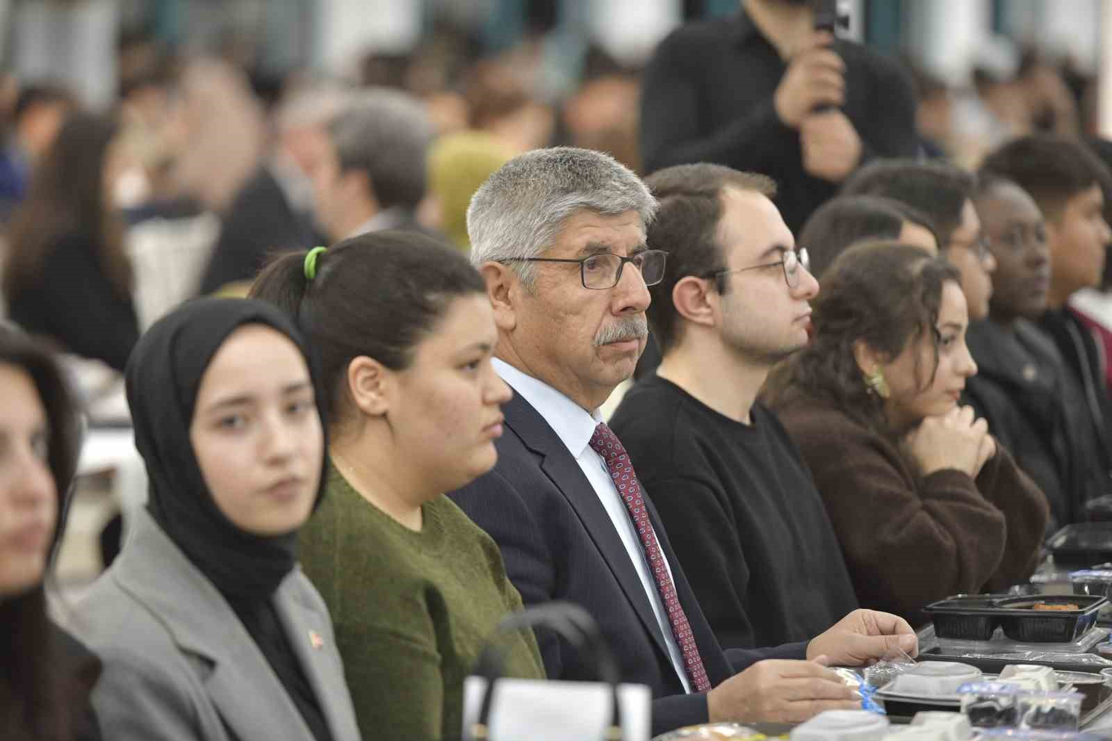 MSKÜ’de öğrenciler ve personel iftar sofrasında bir araya geldi
