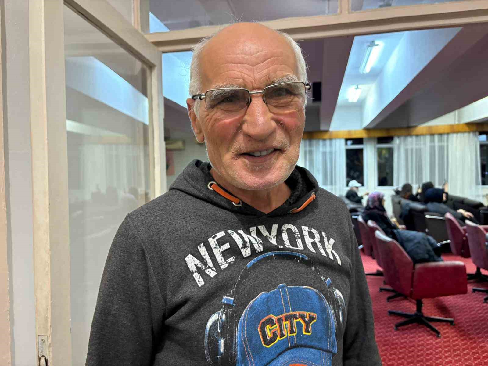 Mübadillerin yüreğine dokunan konser: Huzurevinde göçün hatırası türkülerle canlandı
