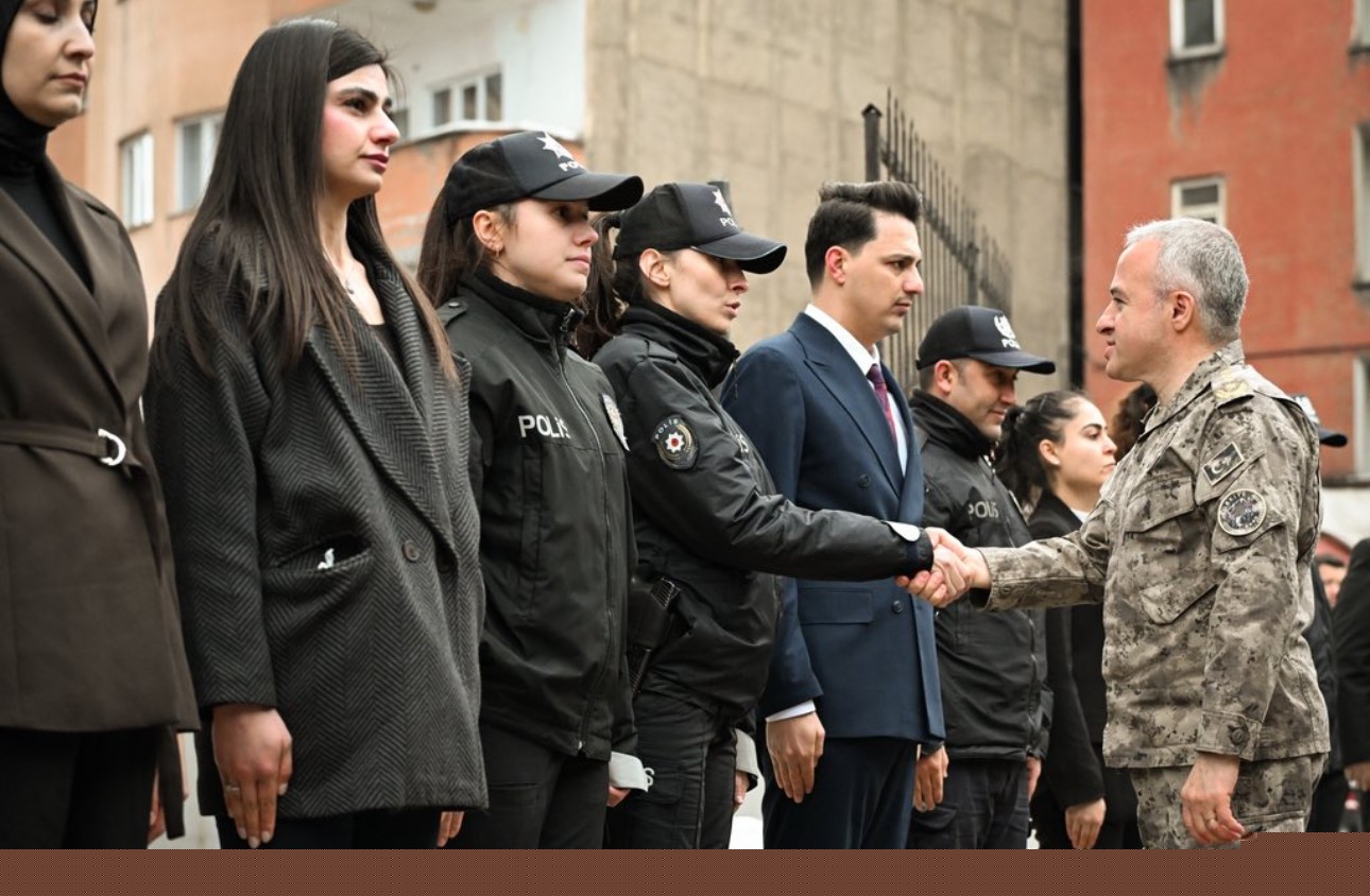 Müdür Ayata güvenlik güçleriyle iftarda buluştu
