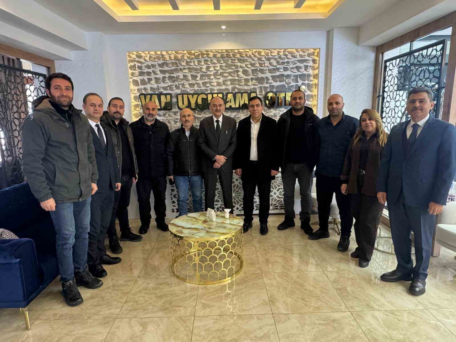 Müdür Çandıroğlu: "Van, projelerle eğitimde örnek bir şehir"
Müdür Çandıroğlu: "Van, projelerle eğitimde örnek bir şehir"
