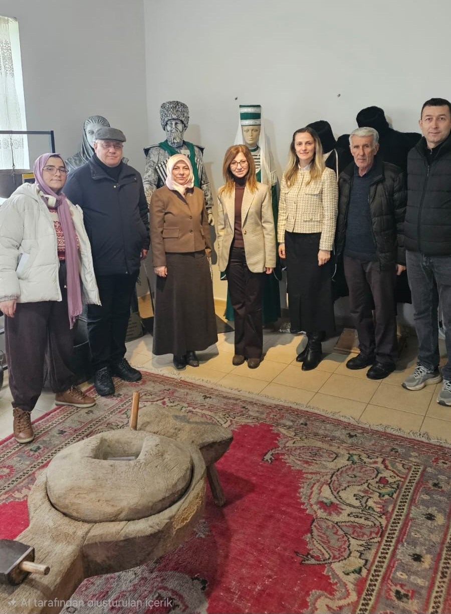 Müdürler kültür evini inceledi
