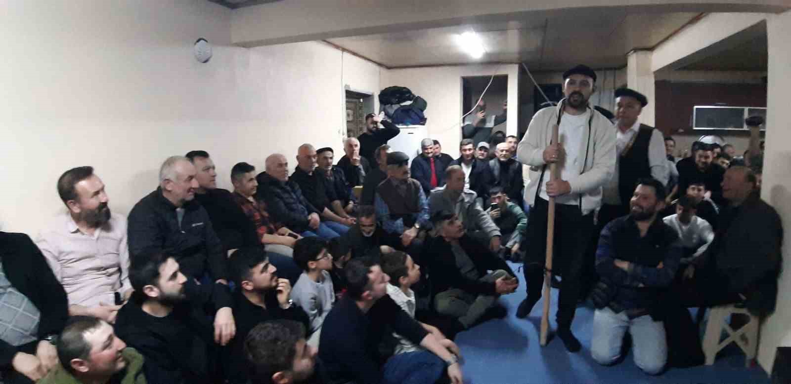 Mudurnu’da geleneksel ‘Birikme Gecesi’nde güldüren anlar
