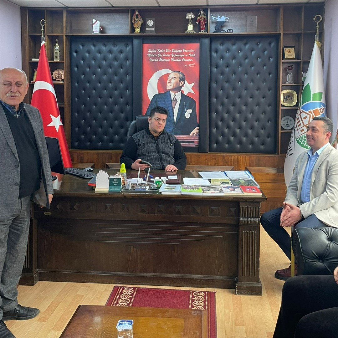 Mudurnu’da özel çocuklar protokol koltuklarını devraldı
