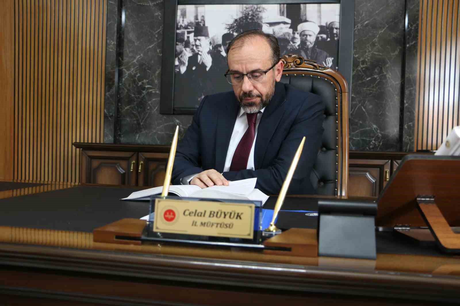 Müftü Büyük: ’’Oruç, her Müslümanın üzerine farz kılınmıştır’’
Müftü Büyük: ’’Oruç, her Müslümanın üzerine farz kılınmıştır’’