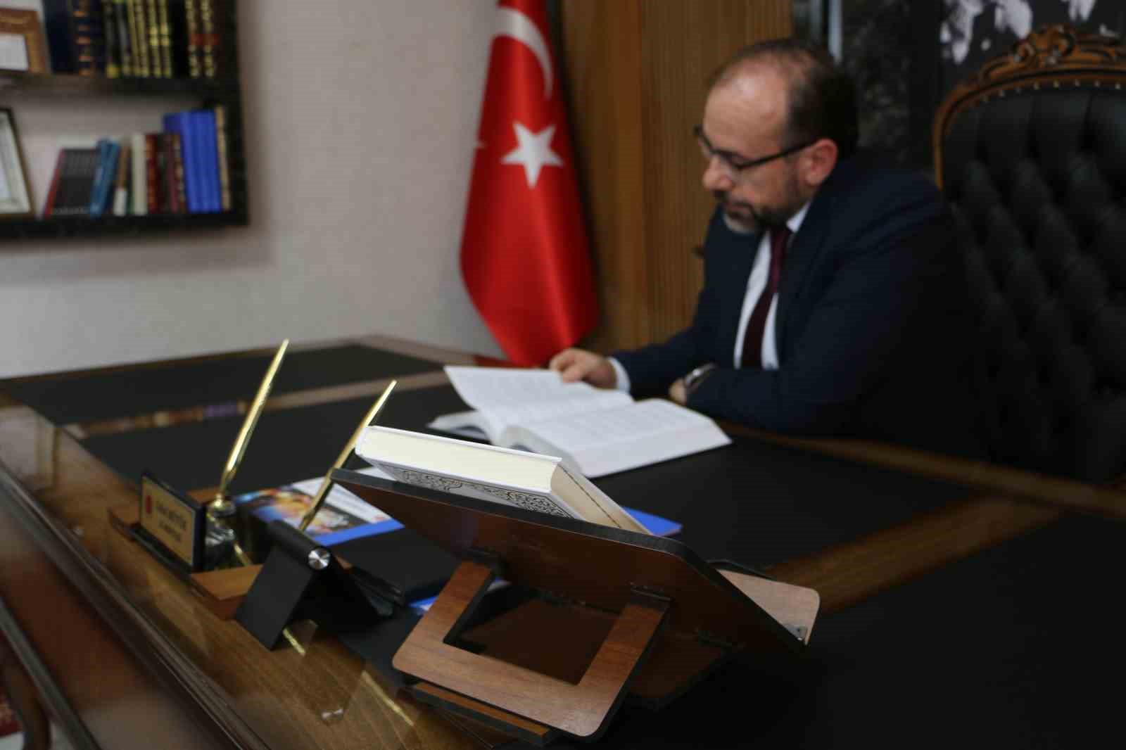 Müftü Büyük: ’’Oruç, her Müslümanın üzerine farz kılınmıştır’’
Müftü Büyük: ’’Oruç, her Müslümanın üzerine farz kılınmıştır’’