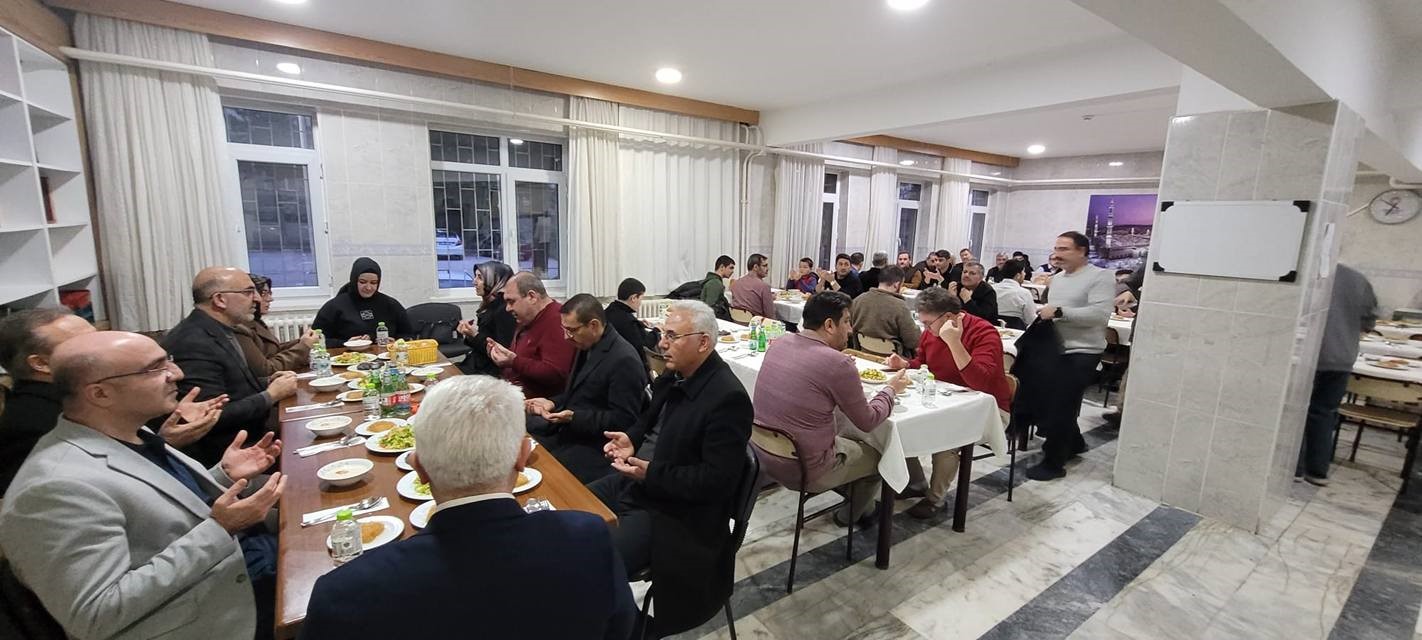 Müftülük personelleri iftarda bir araya geldi
