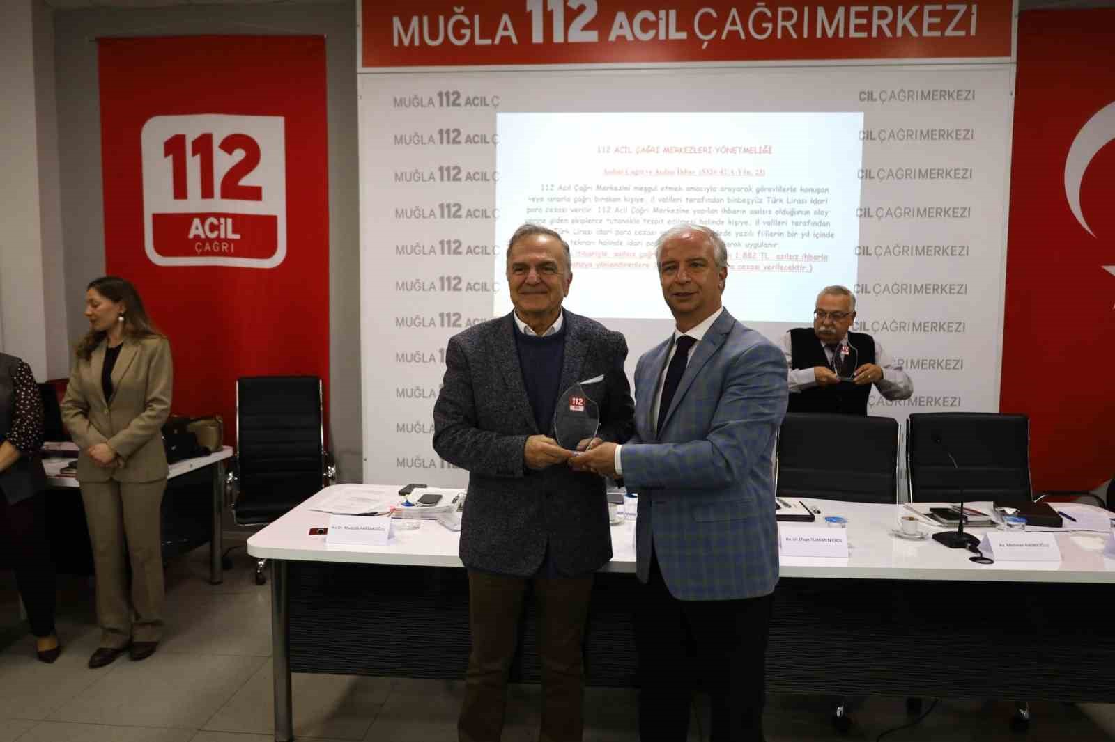 Muğla 112’de "Hukuk" ve "İletişim" seferberliği
Muğla 112’de "Hukuk" ve "İletişim" seferberliği