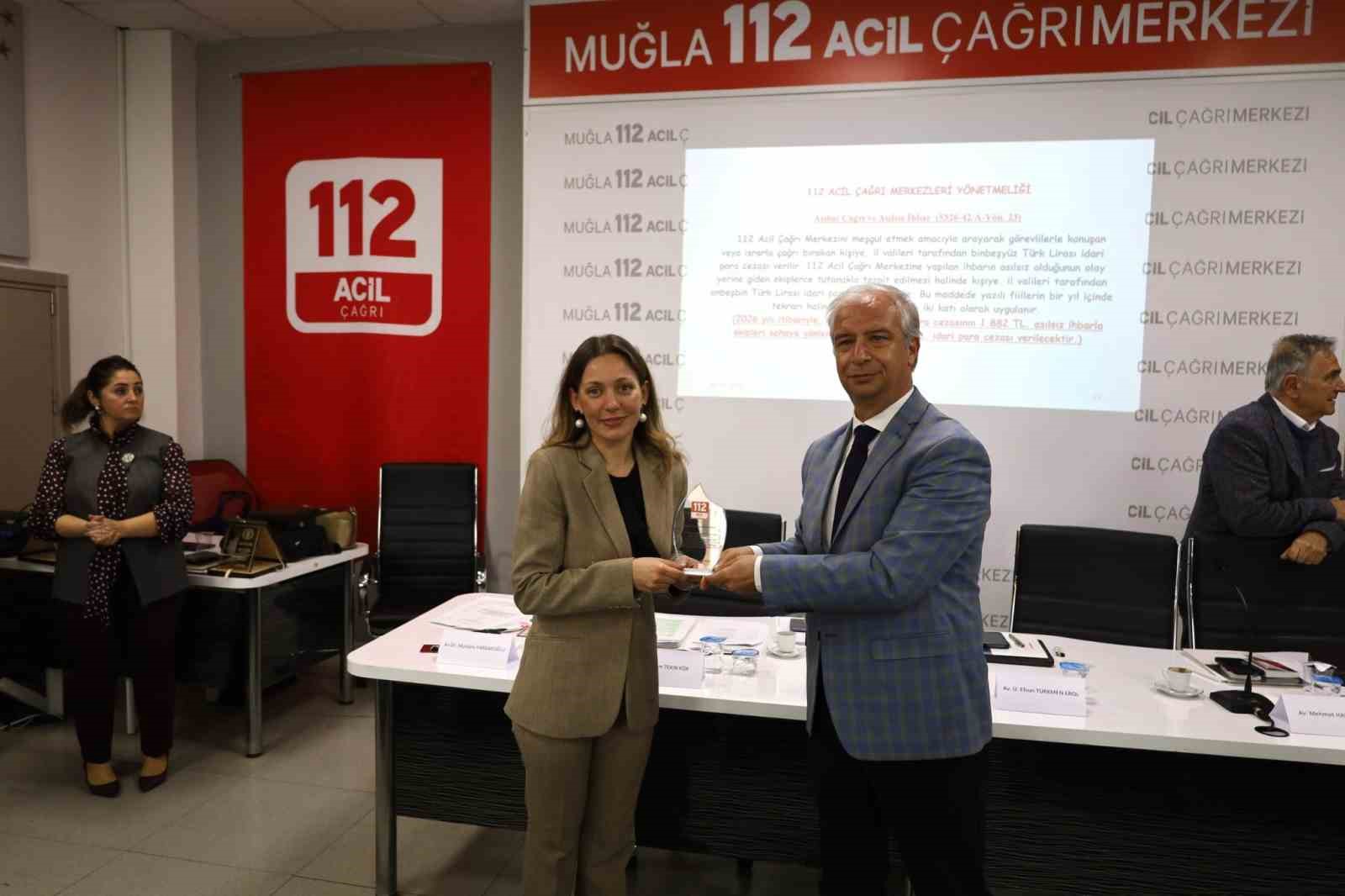 Muğla 112’de "Hukuk" ve "İletişim" seferberliği
Muğla 112’de "Hukuk" ve "İletişim" seferberliği