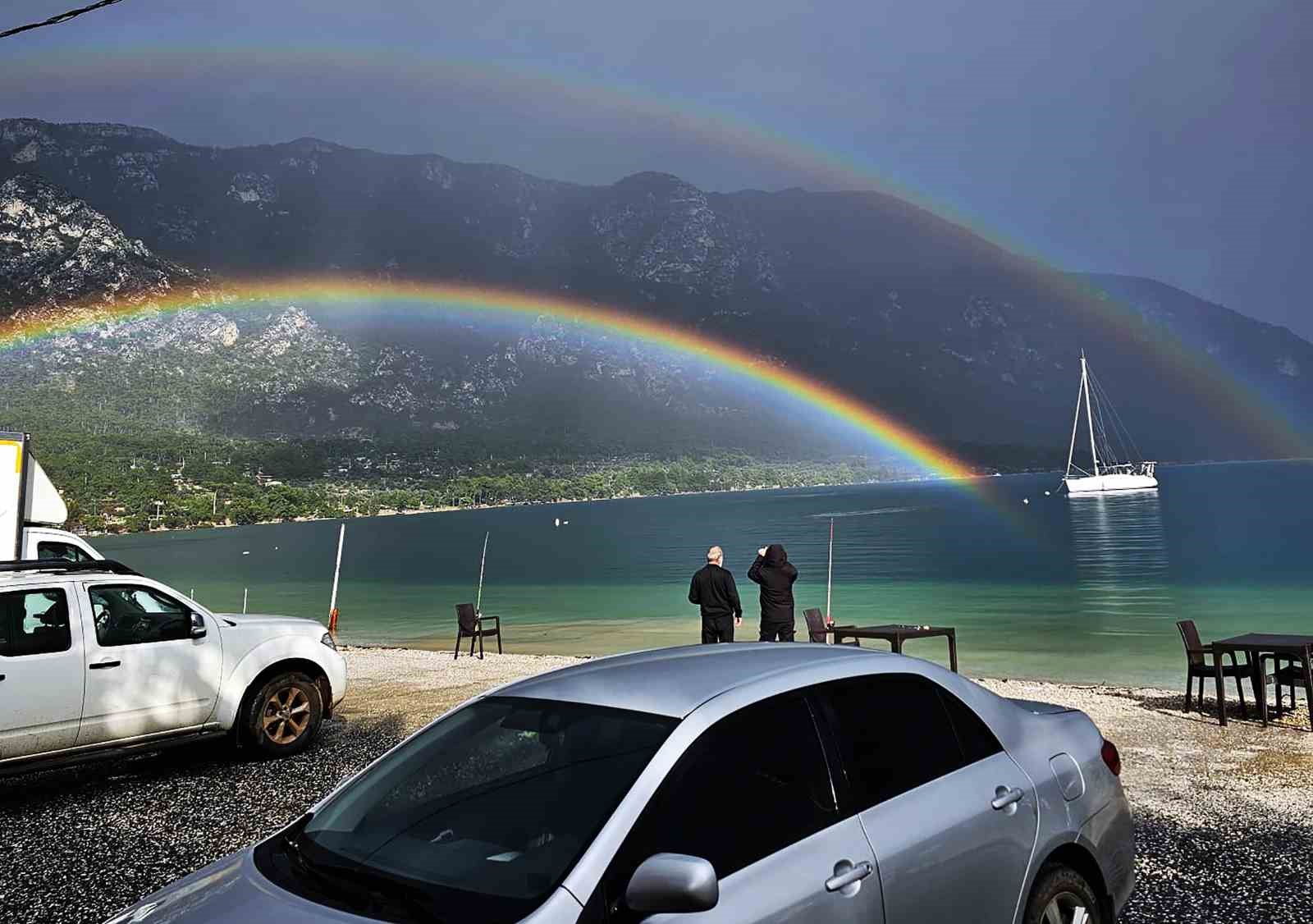 Muğla Akbük Koyu’nda oluşan Gökkuşağı mest etti
