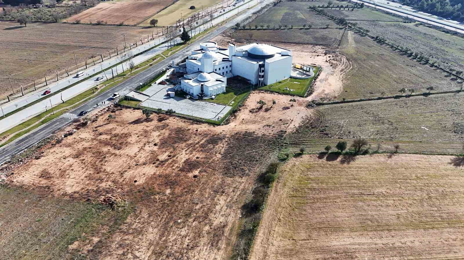 Muğla Büyükşehir Belediyesi yeşil alanları artırıyor
Muğla Büyükşehir Belediyesi yeşil alanları artırıyor