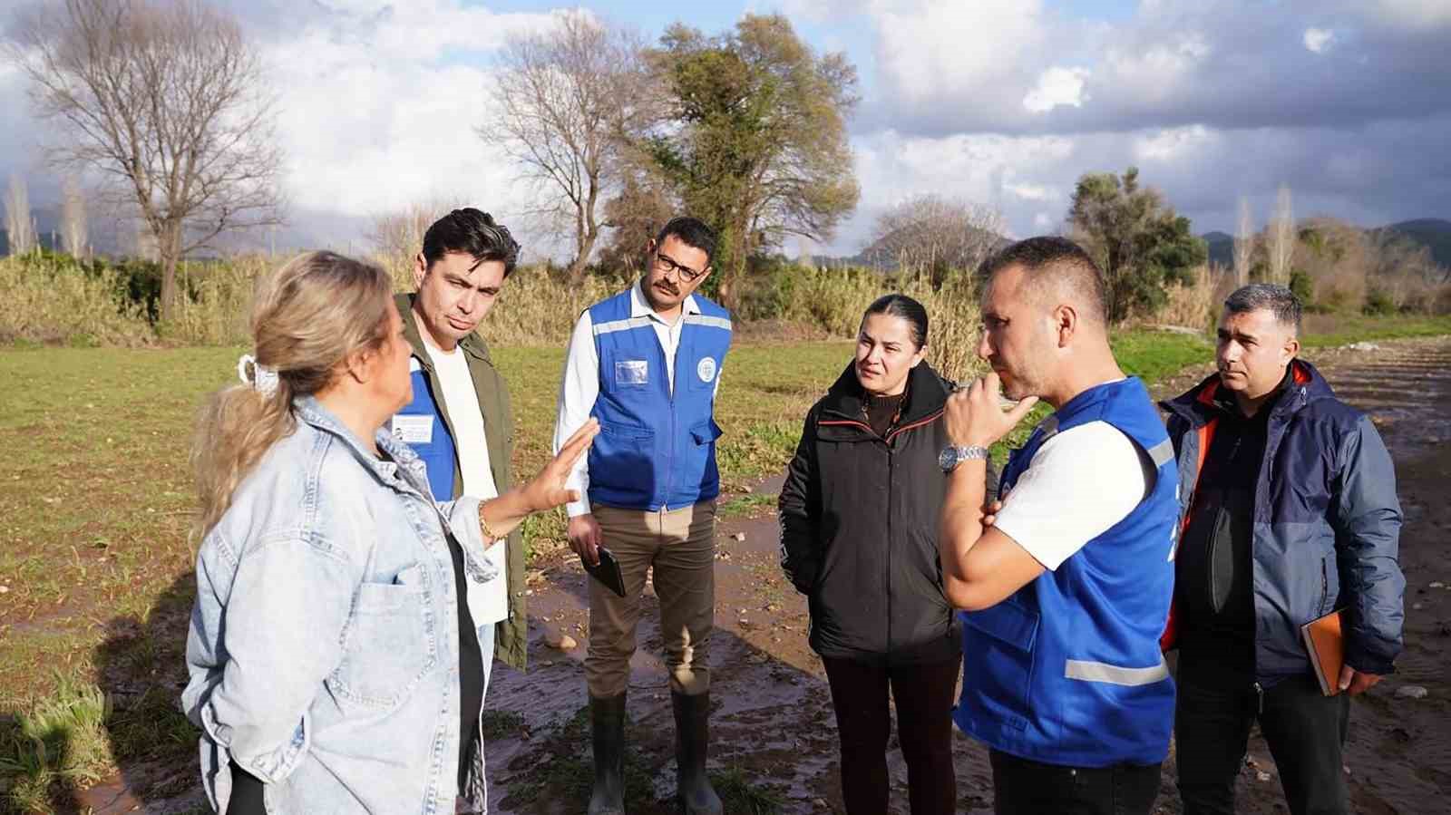 Muğla Büyükşehir’den Köyceğiz’de sel sonrası üreticiye destek
Muğla Büyükşehir’den Köyceğiz’de sel sonrası üreticiye destek