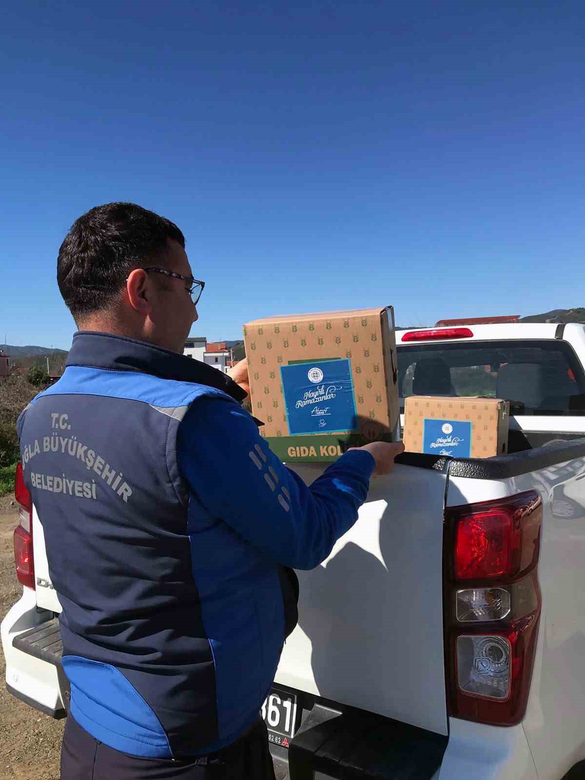 Muğla Büyükşehir’den Ramazan’da gıda kolisi desteği
