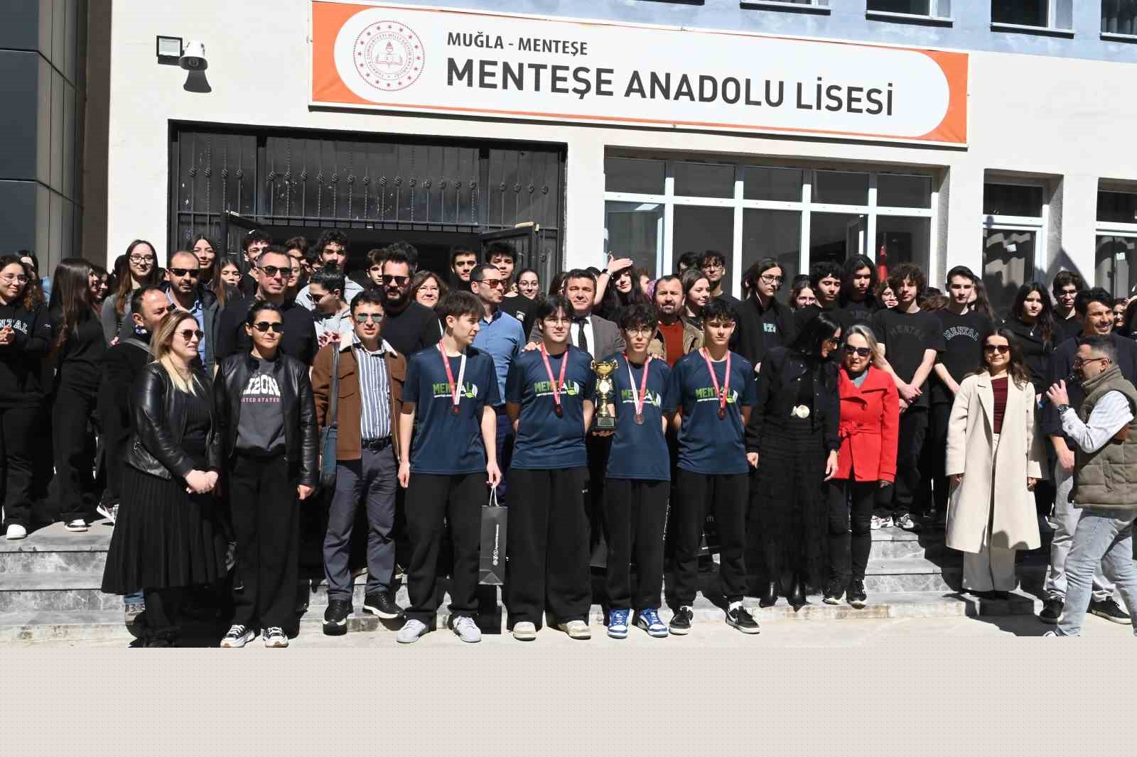 Muğla Menteşe Anadolu Lisesi’nde coşkulu karşılama
