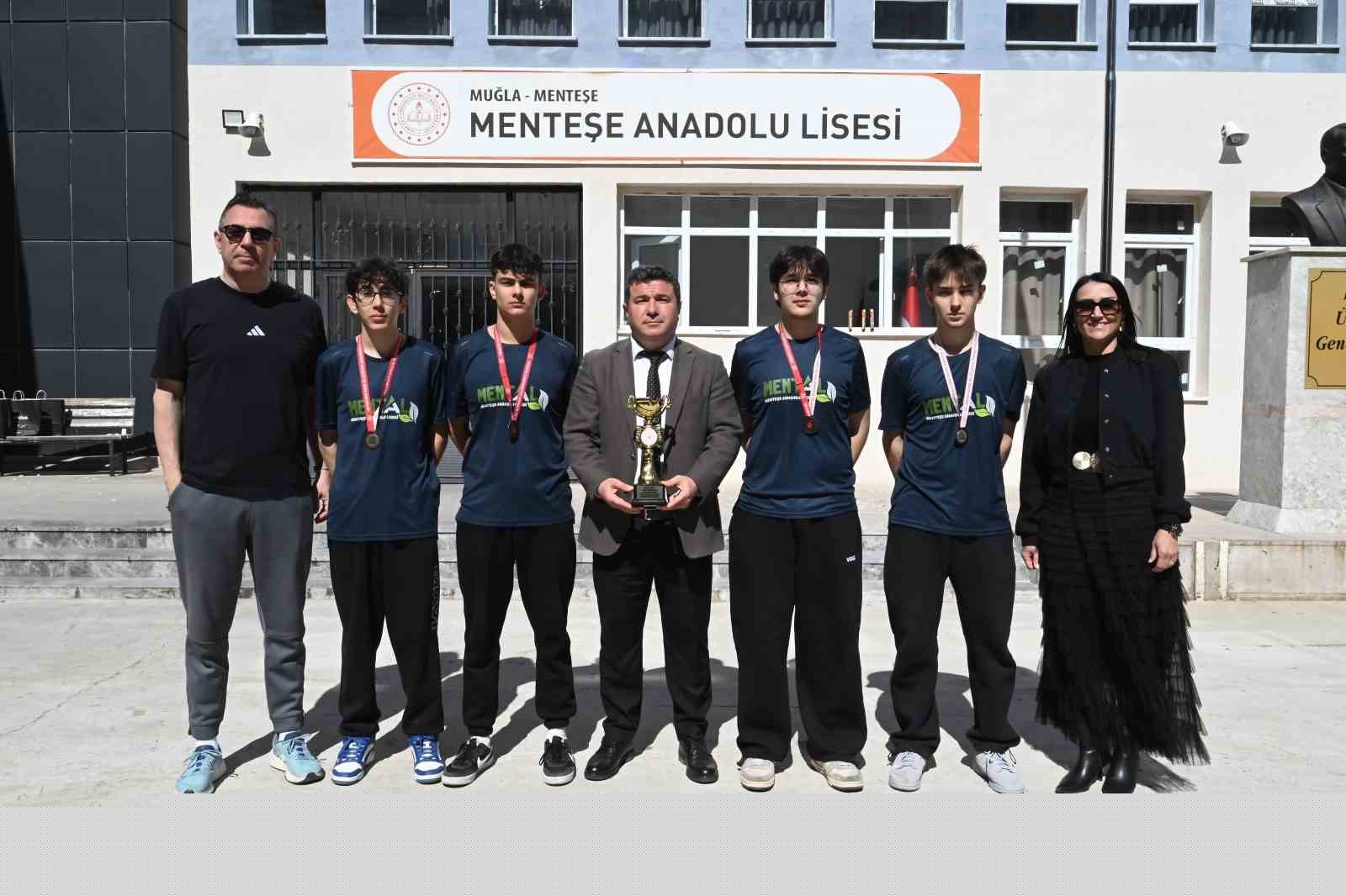 Muğla Menteşe Anadolu Lisesi’nde coşkulu karşılama
