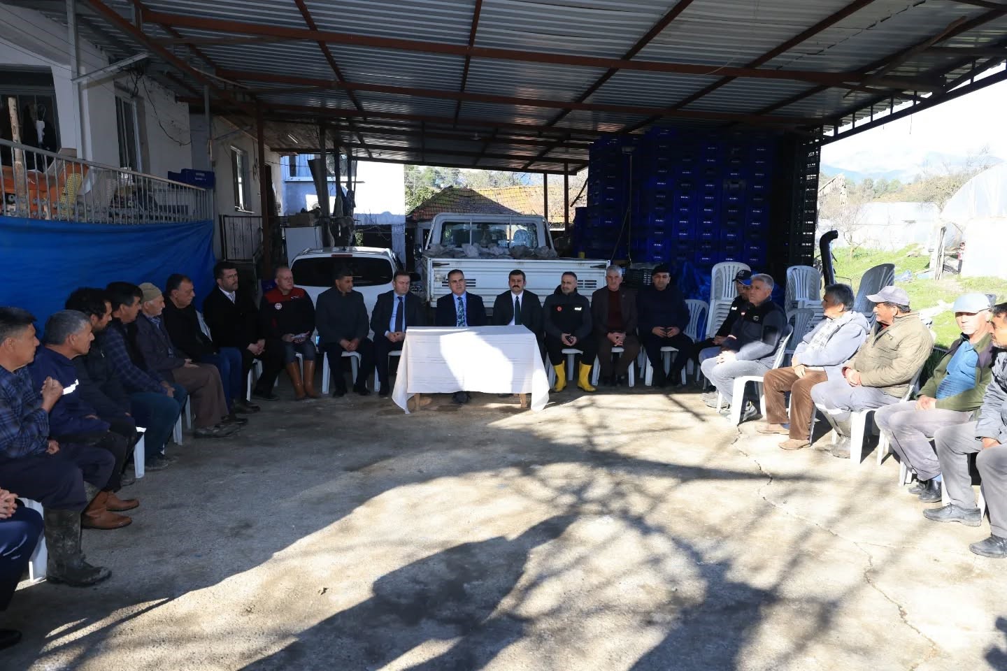 Muğla Valisi Akbıyık, Köyceğiz’de incelemelerde bulundu
Muğla Valisi Akbıyık, Köyceğiz’de incelemelerde bulundu