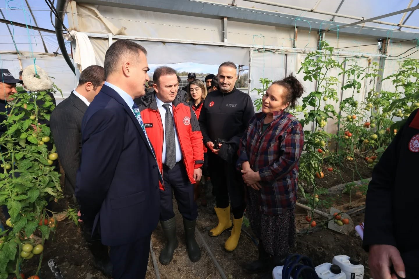 Muğla Valisi Akbıyık, Köyceğiz’de incelemelerde bulundu
Muğla Valisi Akbıyık, Köyceğiz’de incelemelerde bulundu